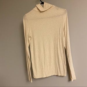 Aerie lightweight turtleneck top